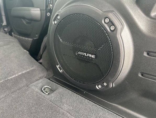 2023 Jeep Wrangler 4-Door Sahara Altitude 4x4