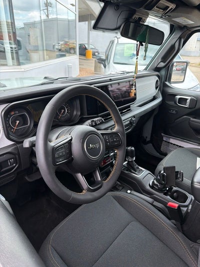 2024 Jeep Wrangler 2-Door Willys 4x4