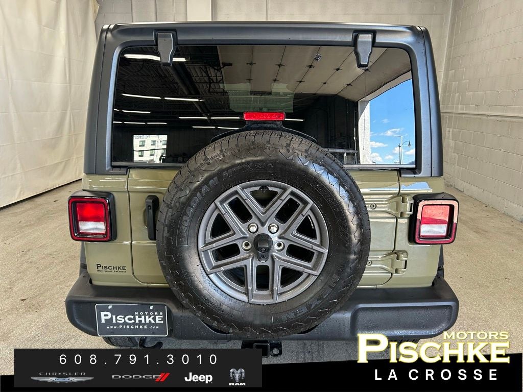 2025 Jeep Wrangler 4-Door Summit 4x4