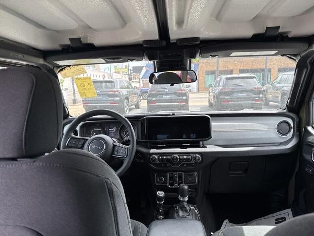 2025 Jeep Wrangler 4-Door Summit 4x4