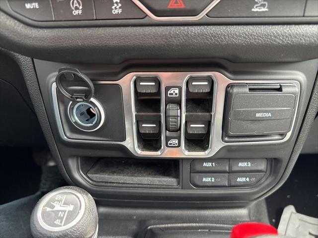 2025 Jeep Wrangler 4-Door Summit 4x4