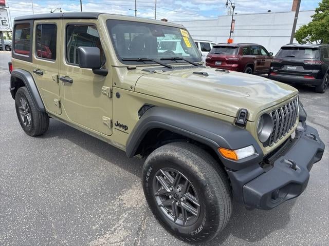 2025 Jeep Wrangler 4-Door Summit 4x4