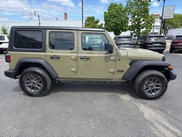 2025 Jeep Wrangler 4-Door Summit 4x4