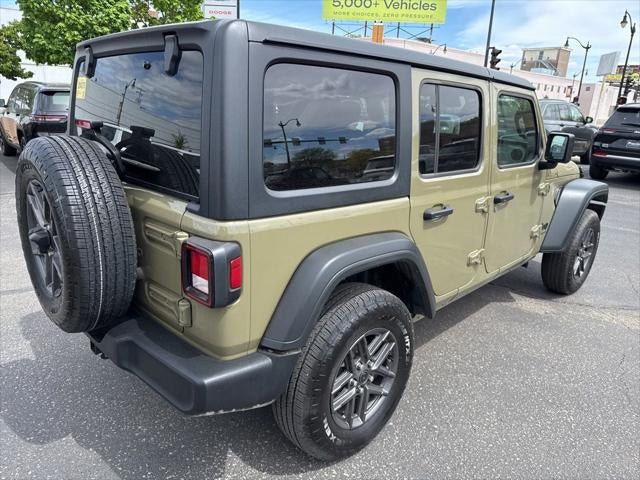 2025 Jeep Wrangler 4-Door Summit 4x4