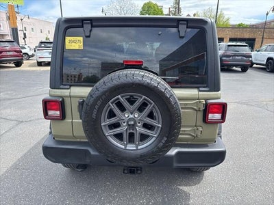 2025 Jeep Wrangler 4-Door Summit 4x4