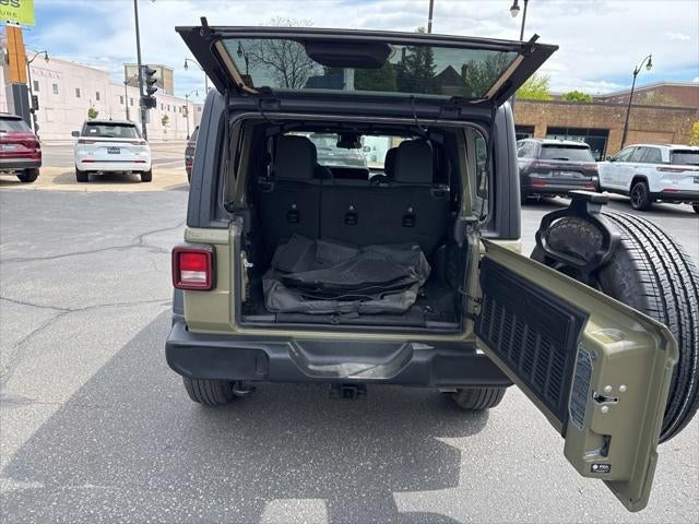 2025 Jeep Wrangler 4-Door Summit 4x4