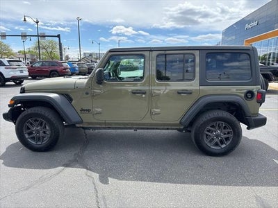 2025 Jeep Wrangler 4-Door Summit 4x4