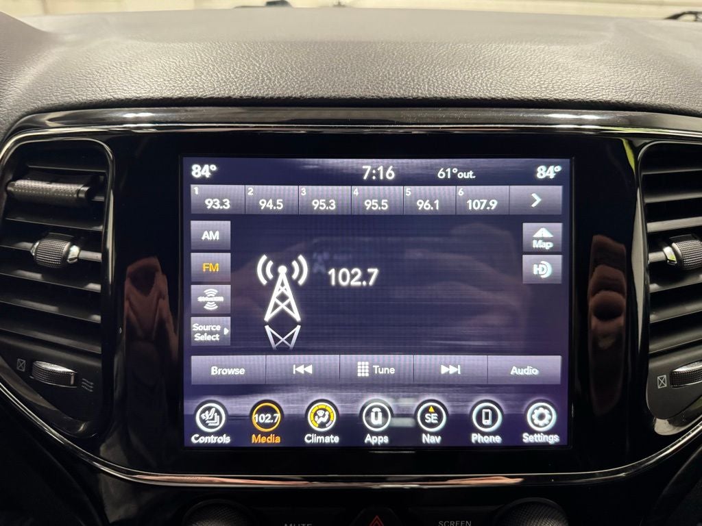 2021 Jeep Grand Cherokee Laredo X 4x4