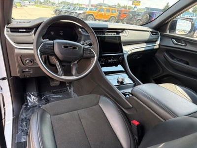 2025 Jeep Grand Cherokee Altitude 4x4