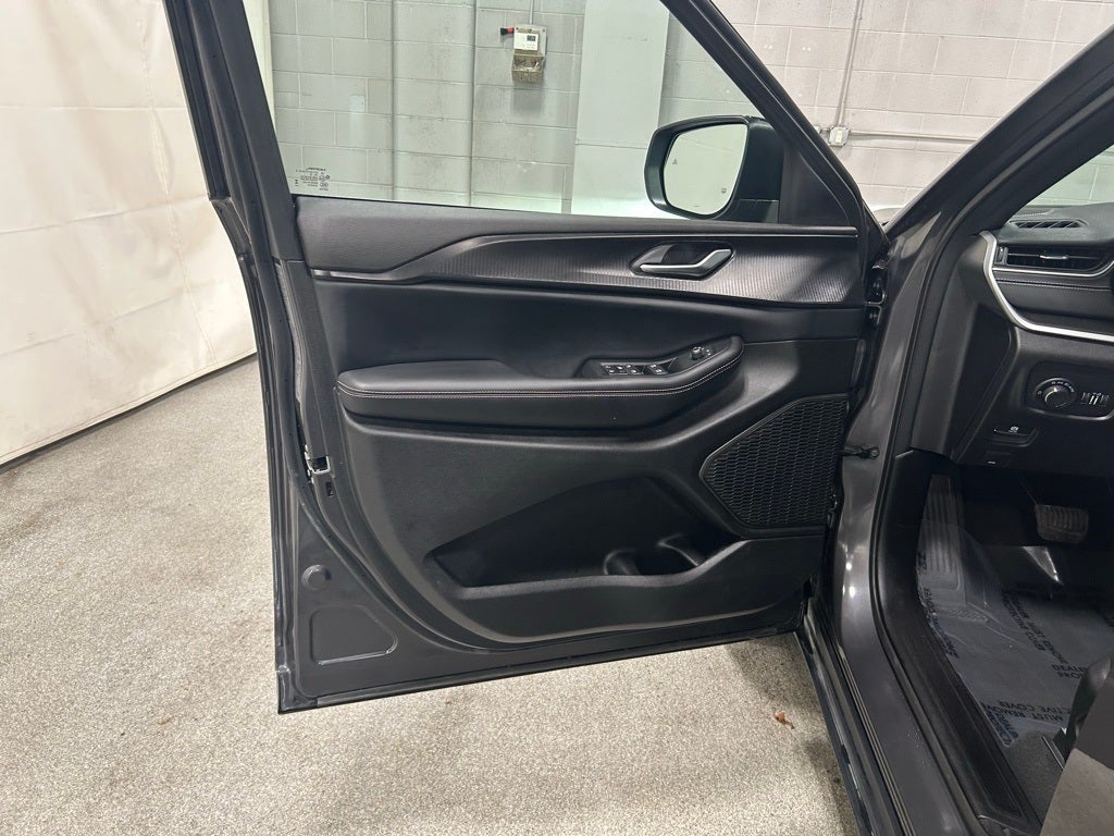 2024 Jeep Grand Cherokee Laredo 4x4