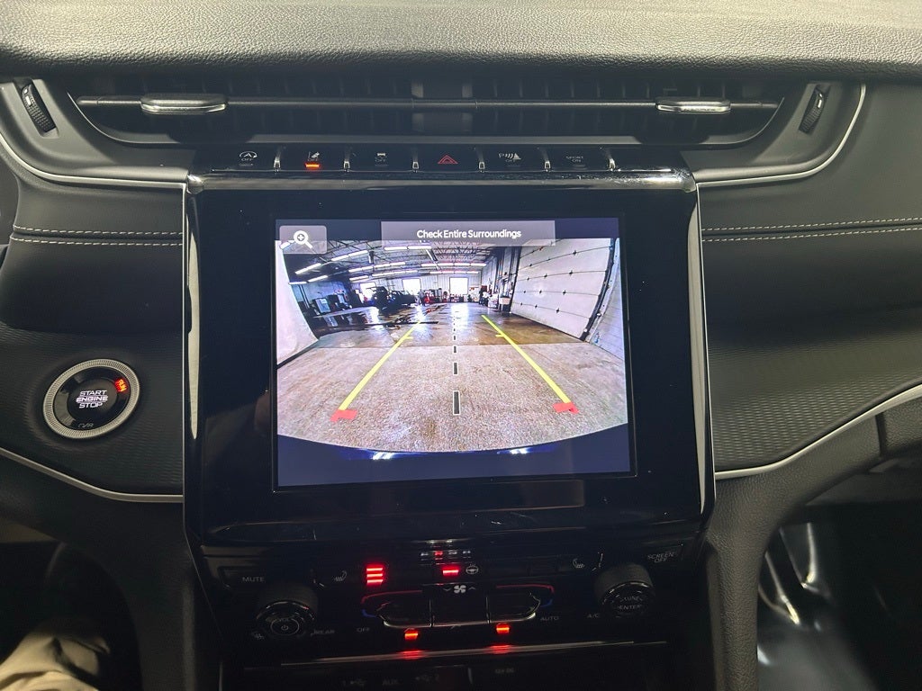 2024 Jeep Grand Cherokee Laredo 4x4