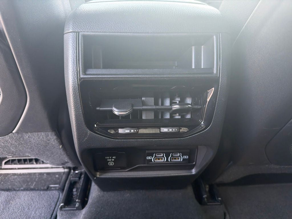 2025 Jeep Grand Cherokee Altitude 4x4