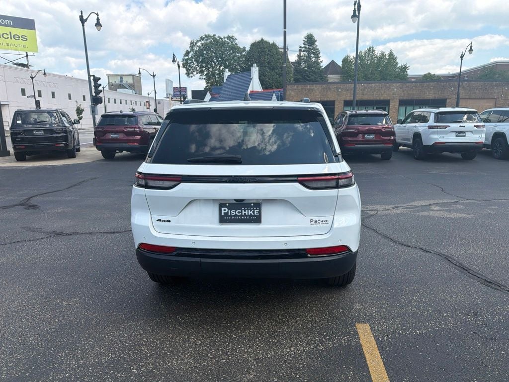 2025 Jeep Grand Cherokee Altitude 4x4