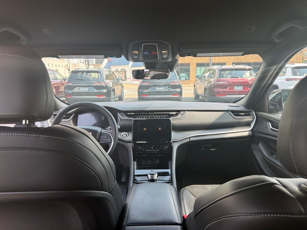 2025 Jeep Grand Cherokee Altitude 4x4