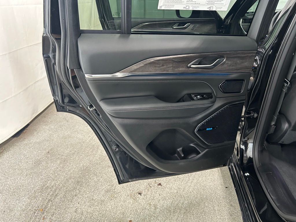 2022 Jeep Grand Cherokee 4xe Overland 4x4