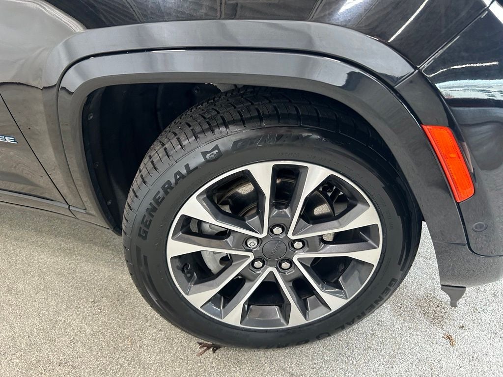 2022 Jeep Grand Cherokee 4xe Overland 4x4