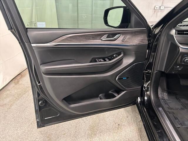 2022 Jeep Grand Cherokee 4xe Overland 4x4