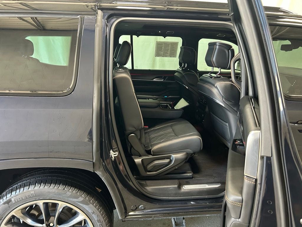 2025 Jeep Grand Wagoneer Series III Obsidian 4x4