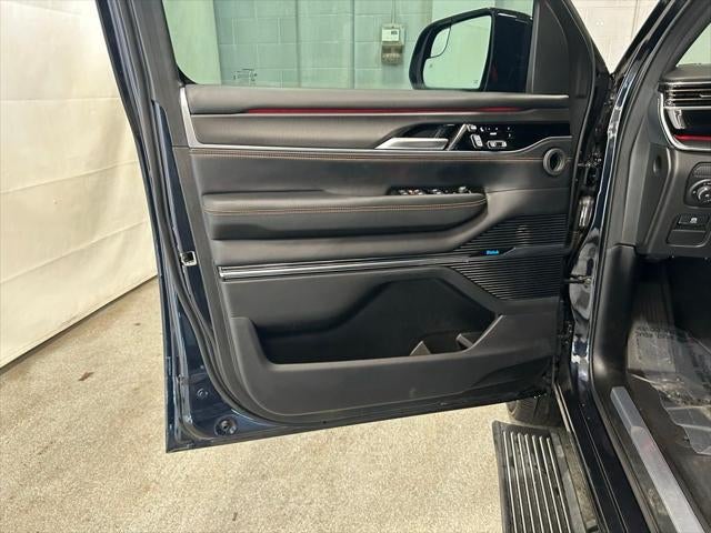 2025 Jeep Grand Wagoneer Series III Obsidian 4x4