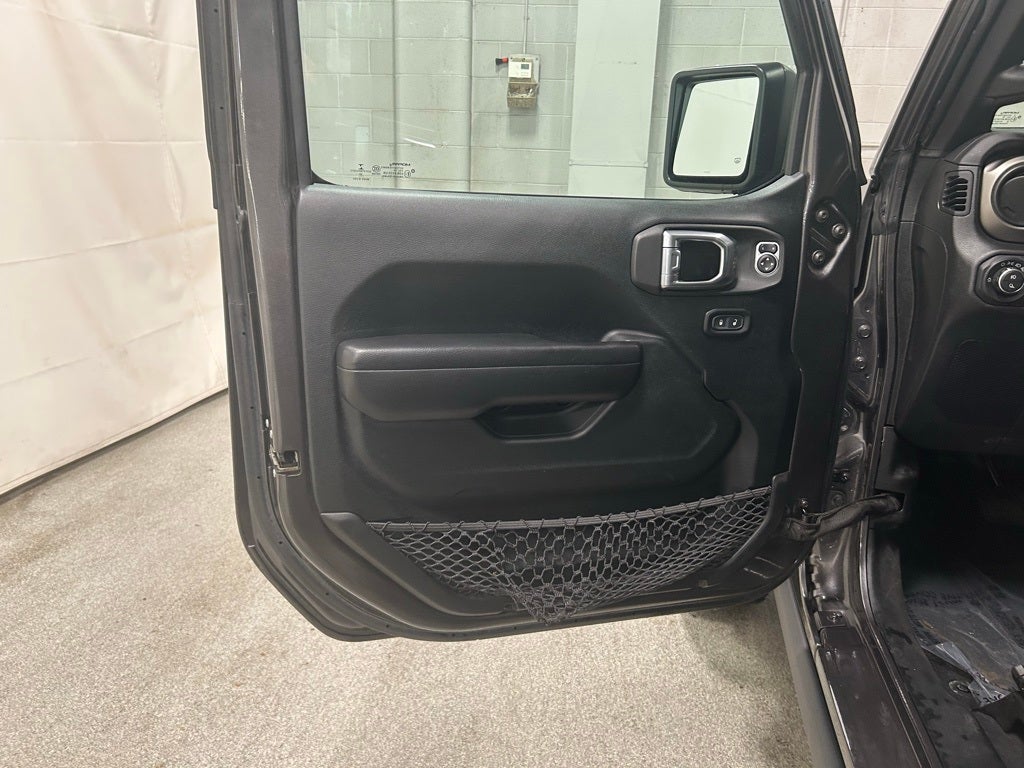 2021 Jeep Gladiator Willys 4x4