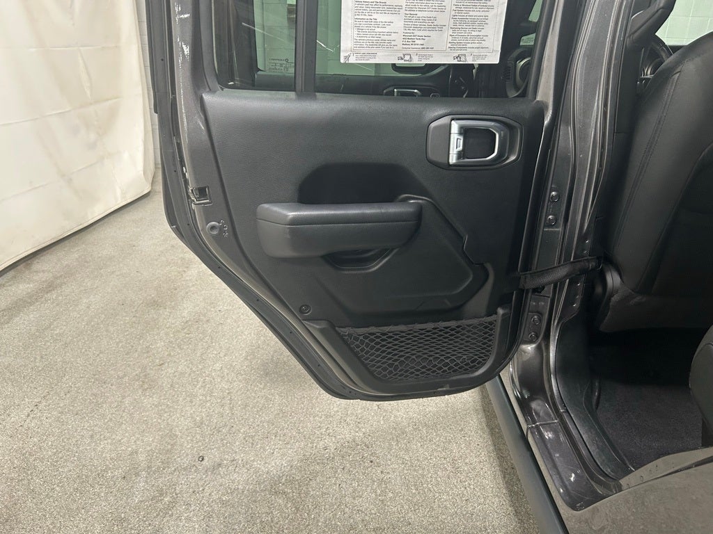 2021 Jeep Gladiator Willys 4x4