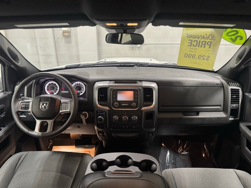 2024 RAM 1500 Classic Warlock Crew Cab 4x4 5'7' Box