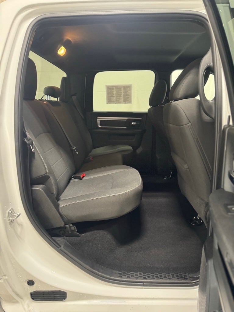 2024 RAM 1500 Classic Warlock Crew Cab 4x4 5'7' Box