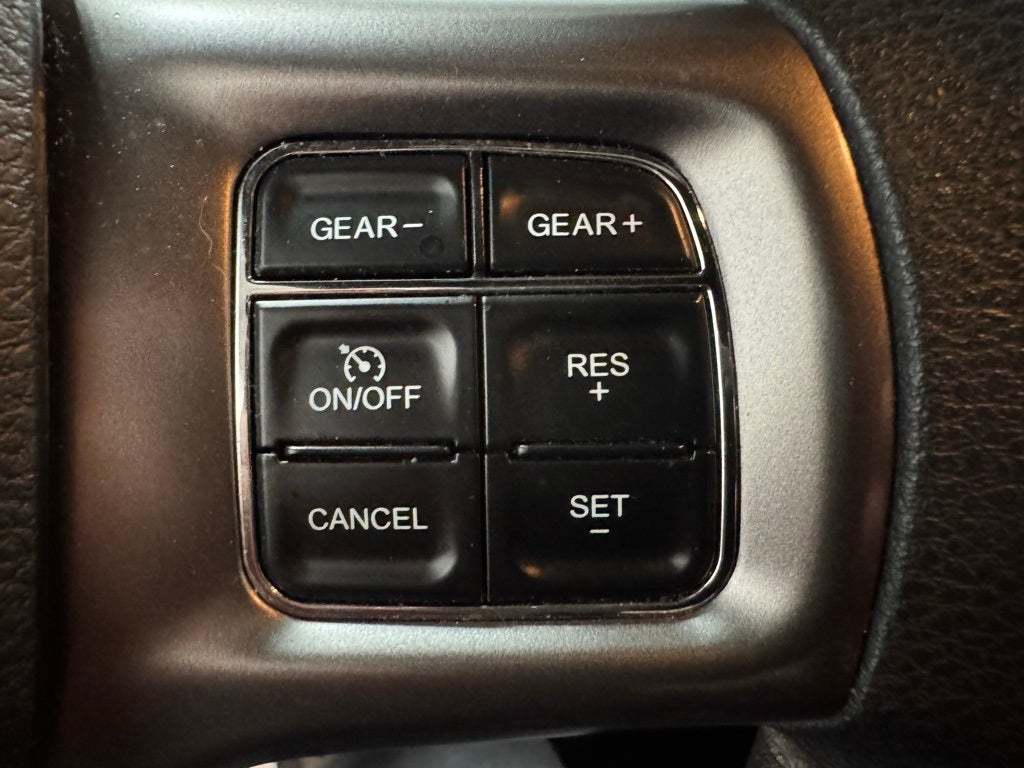 2024 RAM 1500 Classic Warlock Crew Cab 4x4 5'7' Box