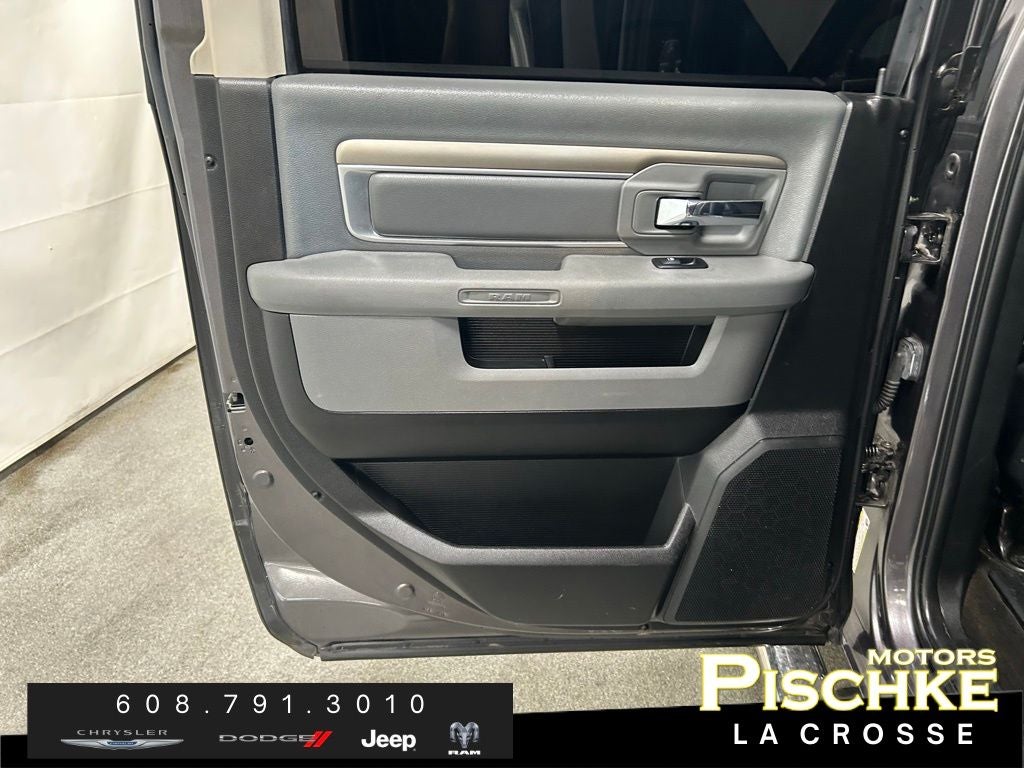 2017 RAM 1500 Lone Star Silver Crew Cab 4x4 5'7' Box