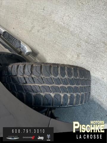 2017 RAM 1500 Lone Star Silver Crew Cab 4x4 5'7' Box