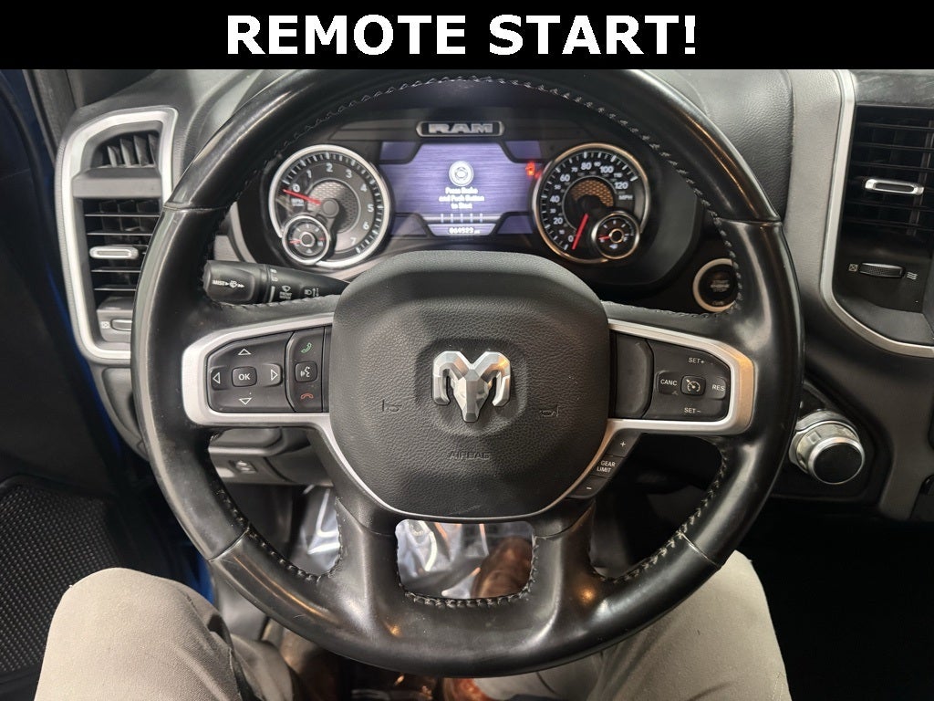 2022 RAM 1500 Big Horn Quad Cab 4x4 6'4' Box