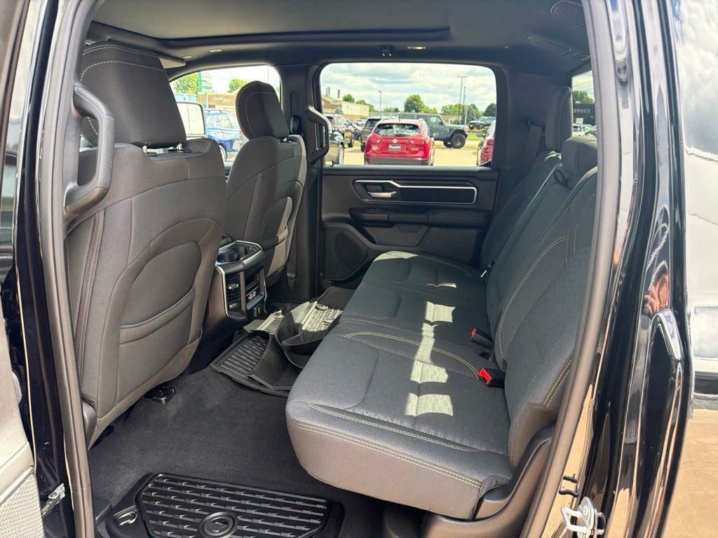 2025 RAM Ram 1500 Big Horn Crew Cab 4x4 5'7' Box