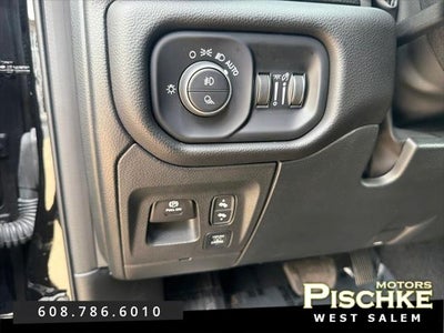 2025 RAM Ram 1500 Big Horn Crew Cab 4x4 5'7' Box