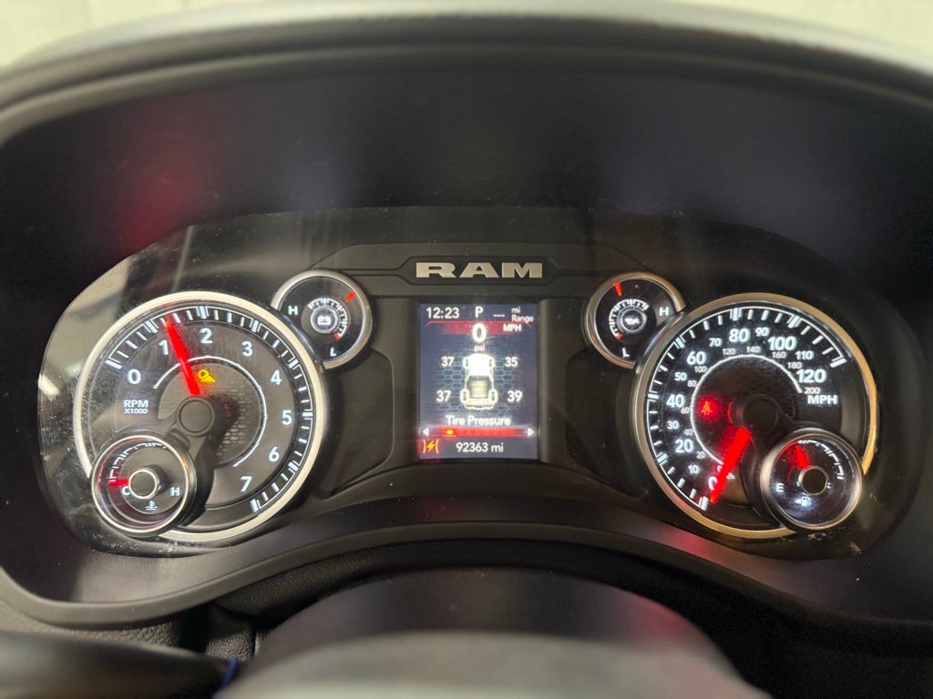 2019 RAM 1500 Big Horn/Lone Star Crew Cab 4x4 5'7' Box