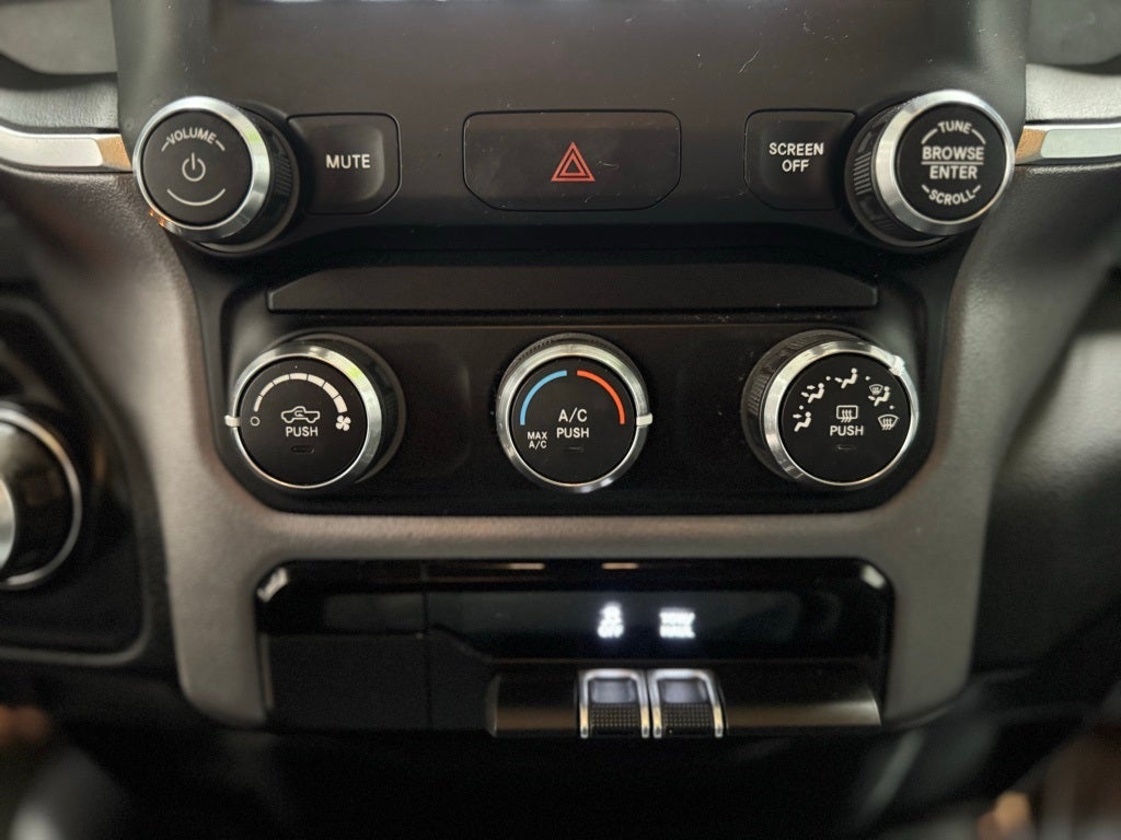 2019 RAM 1500 Big Horn/Lone Star Crew Cab 4x4 5'7' Box