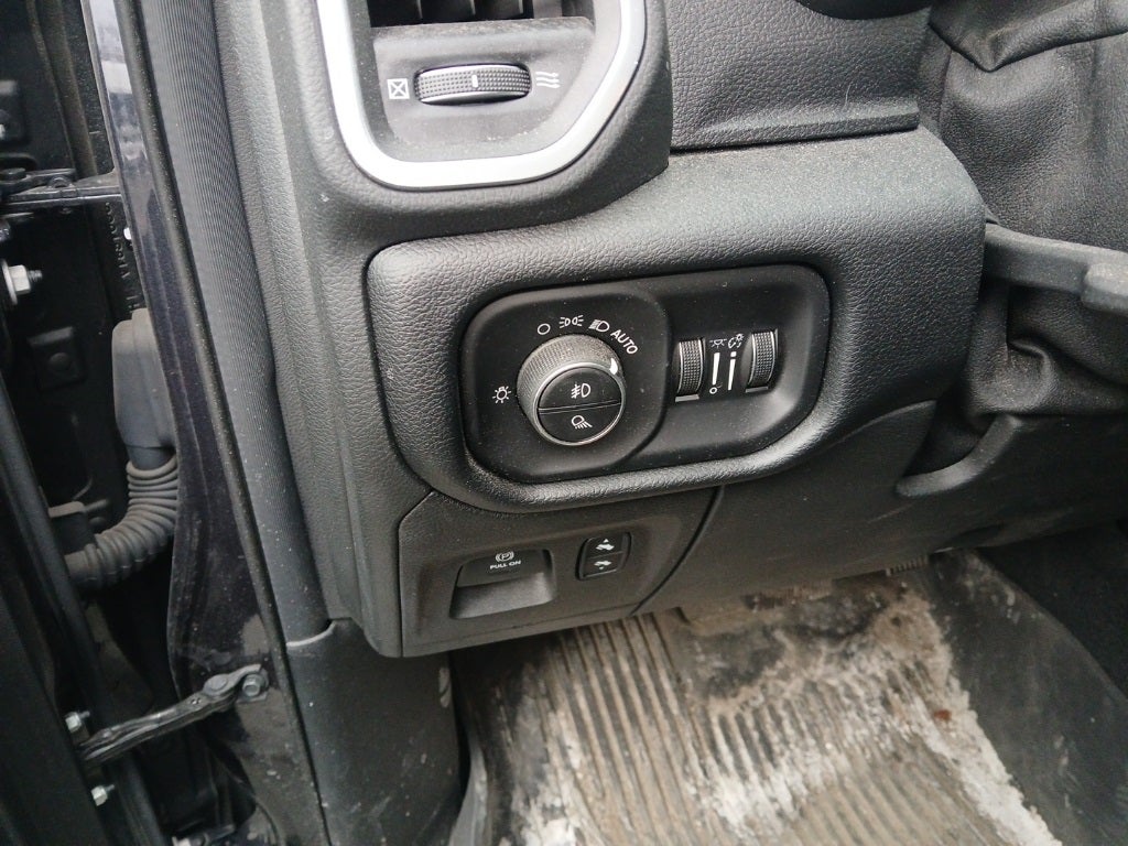 2019 RAM 1500 Big Horn/Lone Star Crew Cab 4x4 5'7' Box