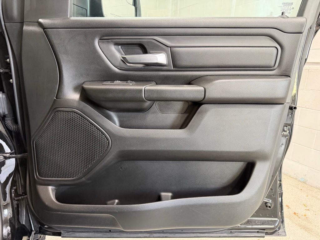 2024 RAM Ram 1500 Tradesman Crew Cab 4x4 5'7' Box