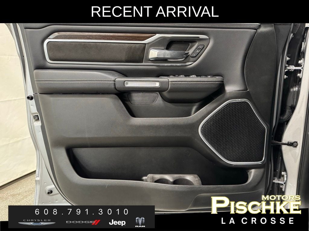 2022 RAM 1500 Laramie Crew Cab 4x4 5'7' Box