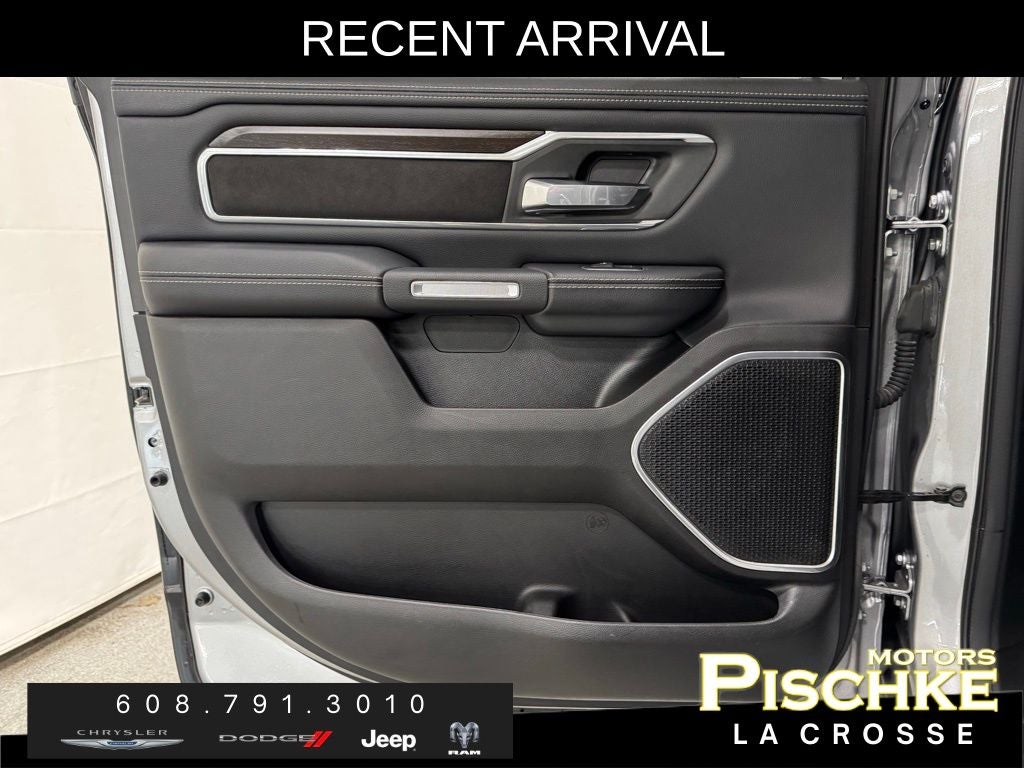 2022 RAM 1500 Laramie Crew Cab 4x4 5'7' Box