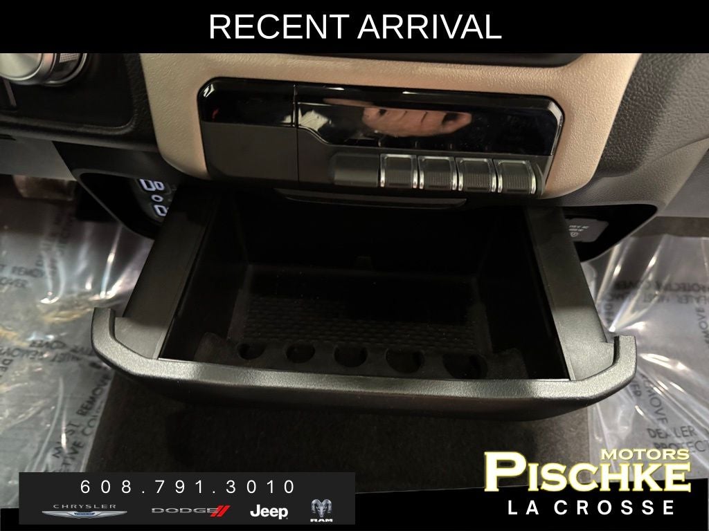 2022 RAM 1500 Laramie Crew Cab 4x4 5'7' Box