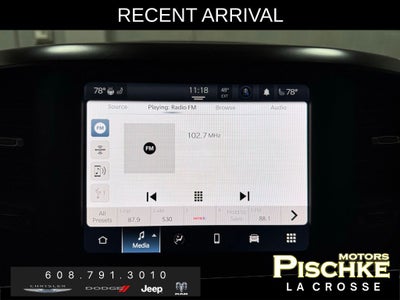 2022 RAM 1500 Laramie Crew Cab 4x4 5'7' Box