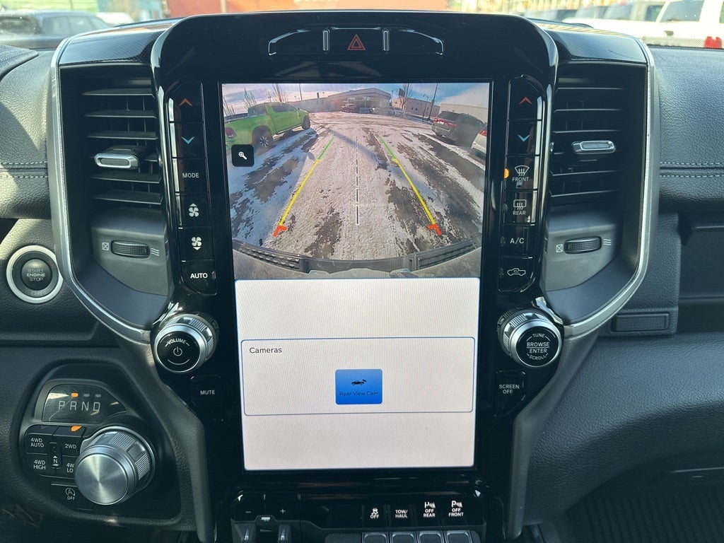 2022 RAM 1500 Laramie Crew Cab 4x4 5'7' Box