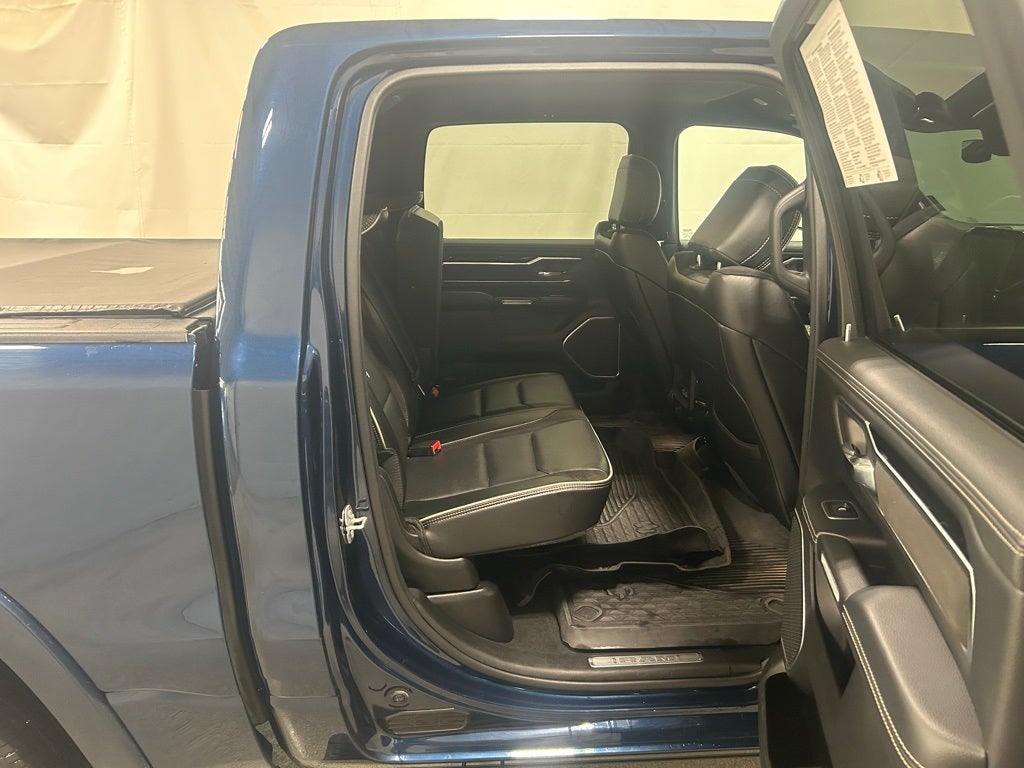 2022 RAM 1500 Laramie Crew Cab 4x4 5'7' Box