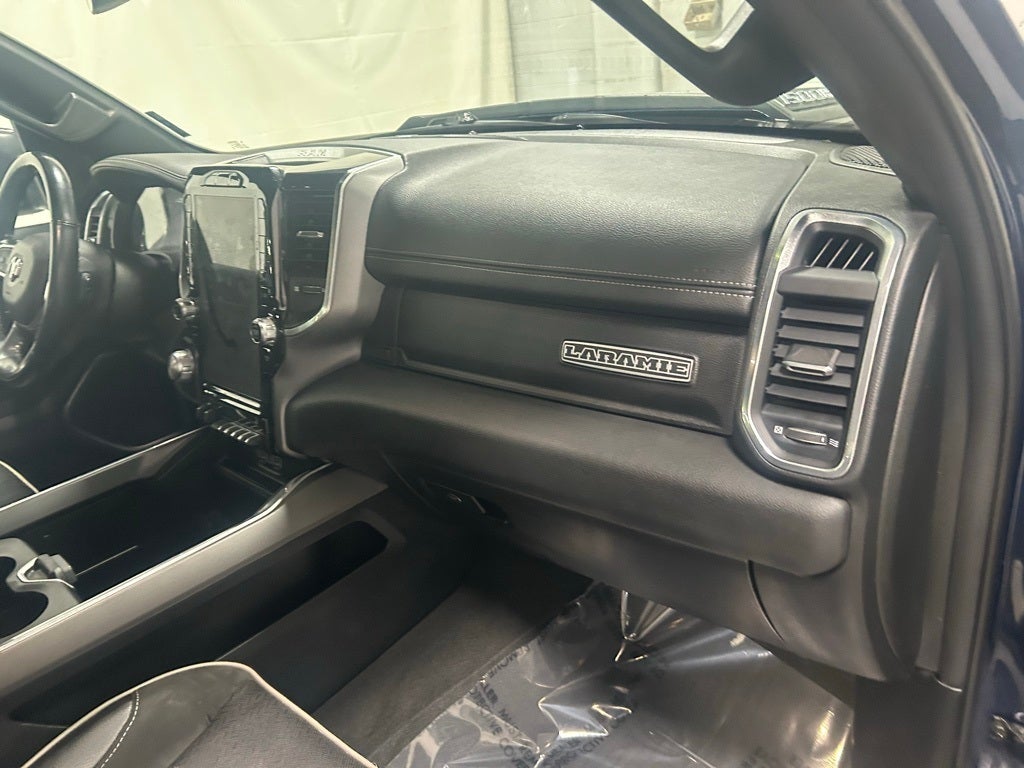 2022 RAM 1500 Laramie Crew Cab 4x4 5'7' Box