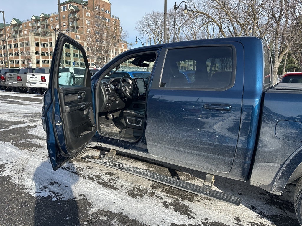 2022 RAM 1500 Laramie Crew Cab 4x4 5'7' Box