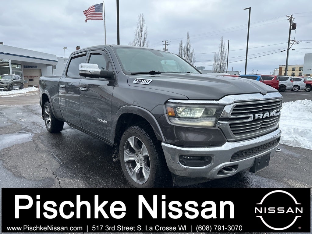 2019 RAM 1500 Laramie Crew Cab 4x4 6'4' Box