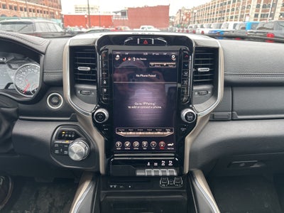 2019 RAM 1500 Laramie Crew Cab 4x4 6'4' Box