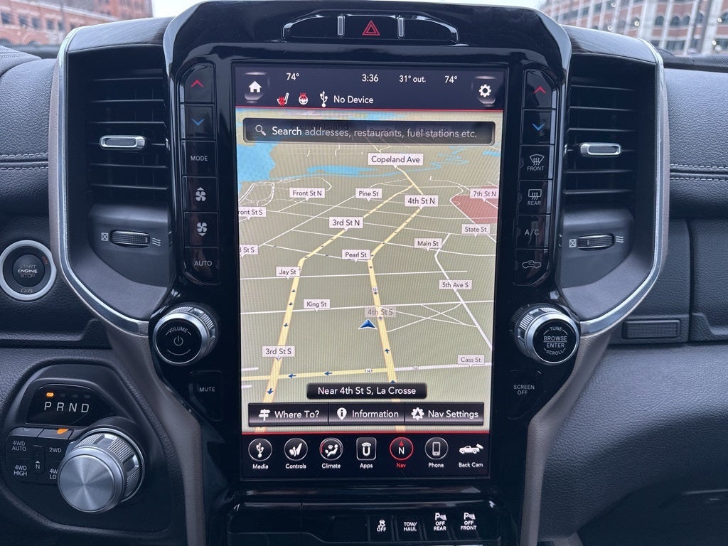 2019 RAM 1500 Laramie Crew Cab 4x4 6'4' Box