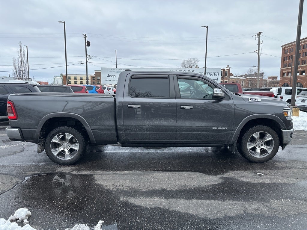 2019 RAM 1500 Laramie Crew Cab 4x4 6'4' Box