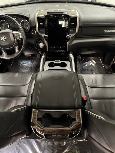 2019 RAM 1500 Laramie Crew Cab 4x4 6'4' Box